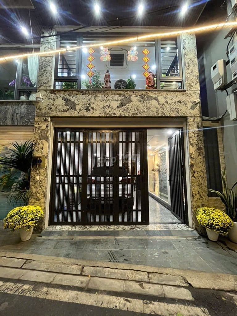bán nhà đẹp Nguyễn Văn Cừ Long Biên