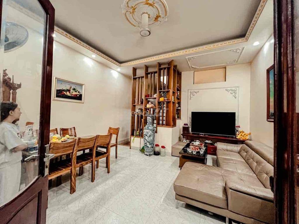 Minh Khai! 2 thoáng ngõ thông 3 gác, mặt tiền đẹp 4.2m, full nội thất,