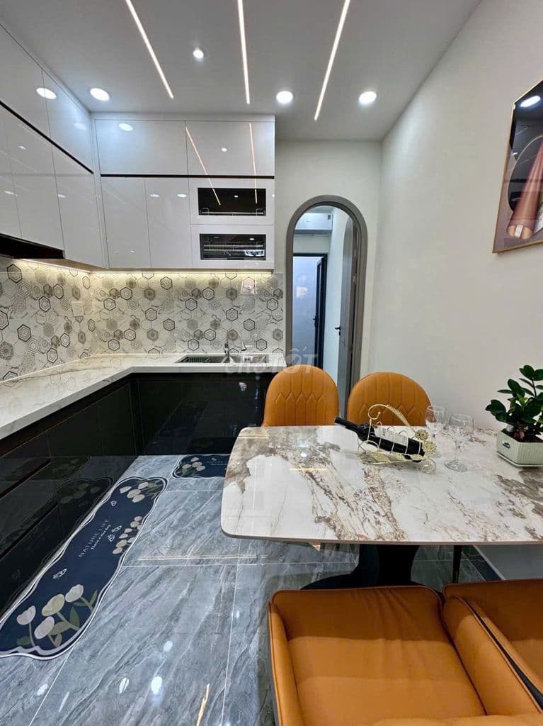 CẦN BÁN NHÀ HXH HOÀNG BẬT ĐẠT - TẶNG FULL NỘI THẤT - Ảnh 2