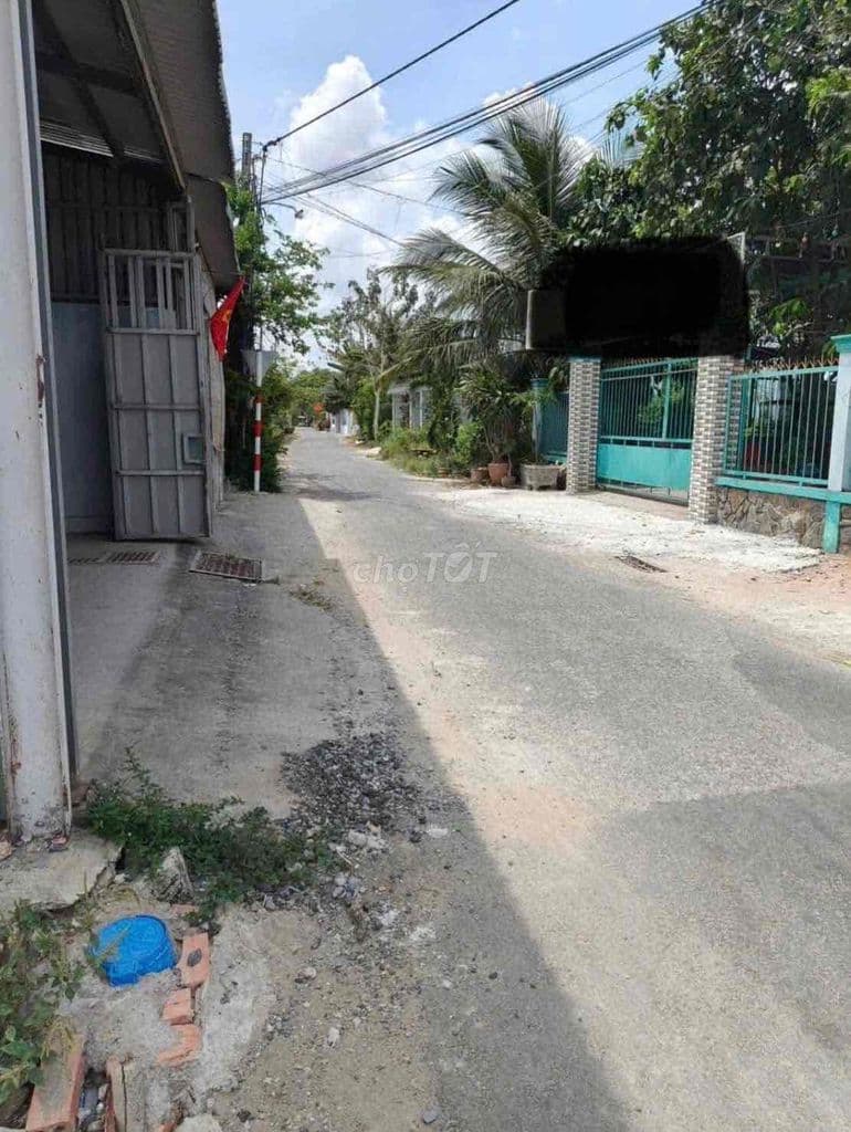 Bán gấp nhà làm kho, xưởng 210m2 – gần Vinmart Phước Vĩnh An, 770Tr