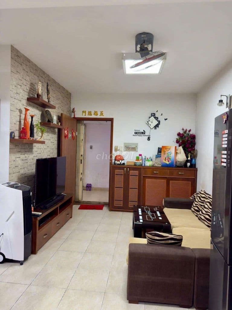 Nhà Đường Dương Bá Trạc,P1Q8,DT 4mx10m, 1 Lầu,Sân Thượng,2 PN