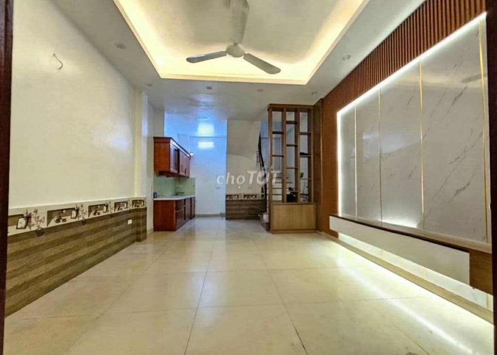 Hiếm! Nhà Phố Trạm Long Biên 4 tầng – 27m² – giá chỉ 6 tỷ