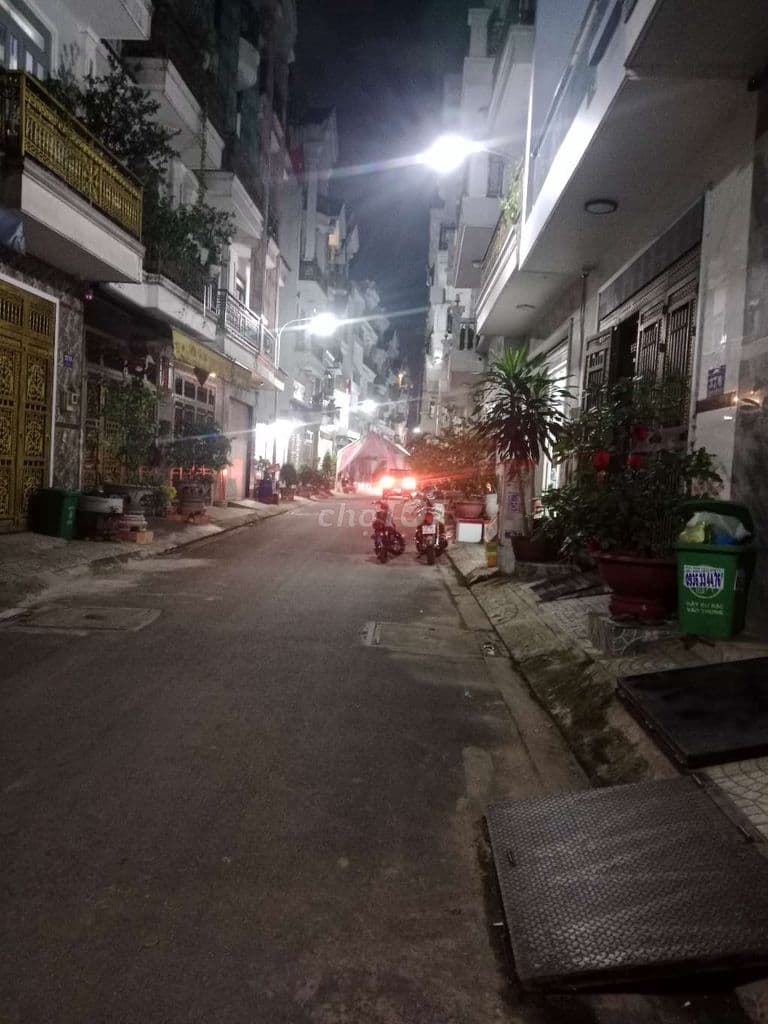 Nhà bình tân, gần lê trọng tấn sổ hồng - Ảnh 2