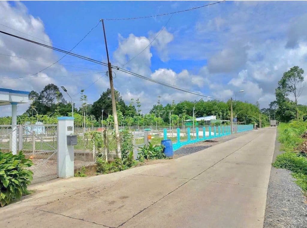 Bán đất tặng nhà cấp 4 gần 200m2 giá 1,2 Tỷ Đ.Nguyễn Văn Khạ xã Củ Chi - Ảnh 2