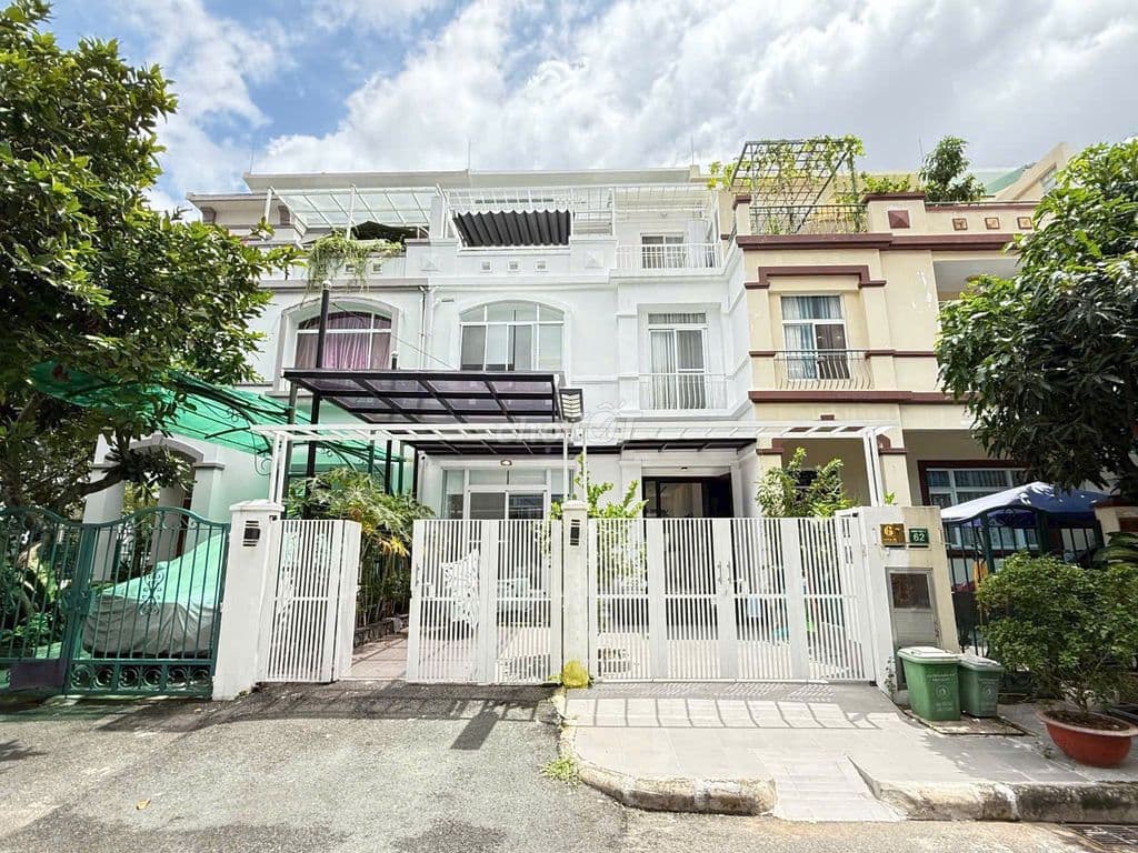 Bán nhanh villa Hưng Thái, PMH, 7x18m, giá tốt 32 tỷ
