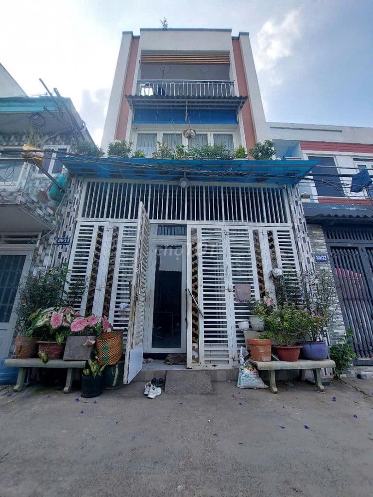 6 Tỷ - nhà Gò Vấp- HXH tới cửa, khu phân lô, nhà 5x11m, xây 4T bề thế