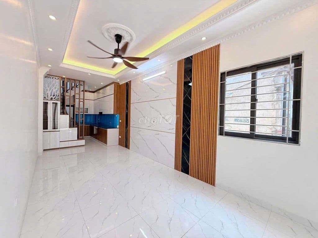 co căn hộ tầng 4 dt 56m có 2 phòng ngủ giá 6tr9 ngõ trại cá - Ảnh 2