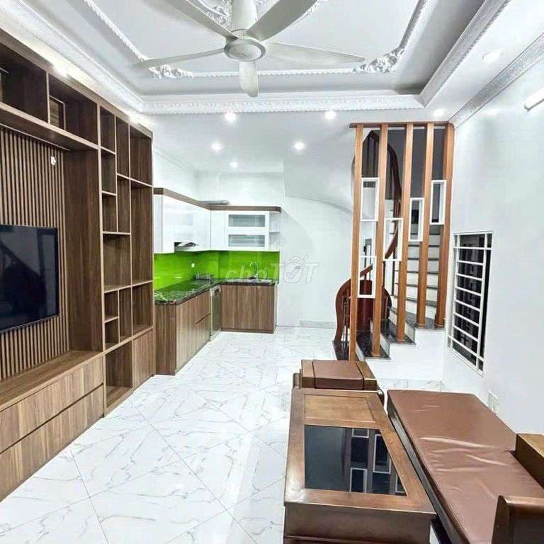 Nguyễn Đổng Chi - 31m2 - 5 tầng full nội thất - sát phố - chỉ 8 tỷ