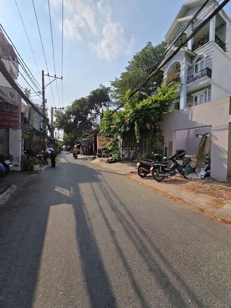 Đất nở hậu 7,7 x 35 mặt tiền Huỳnh Văn Nghệ, sát Phan Huy Ích - Ảnh 2