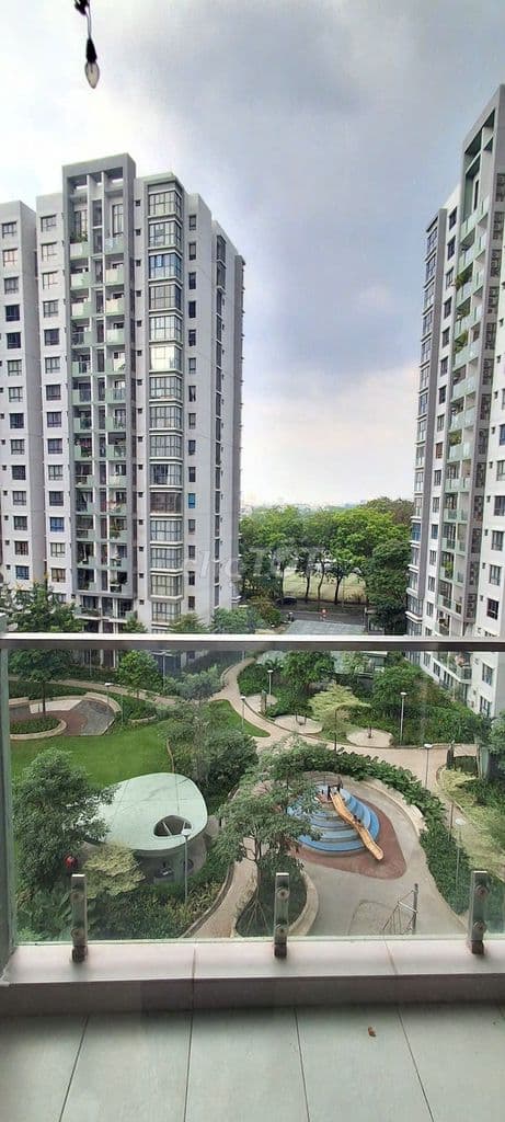 Chính chủ bán căn Emerald 2PN 2WC 71m², nhà đẹp, giá tốt