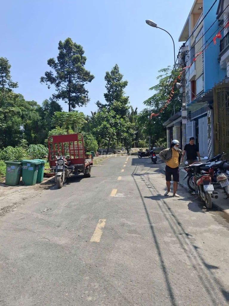 Bán 105m2 đất vị trí đẹp sau lưng chợ đầu mối Nông sản TD - Ảnh 2