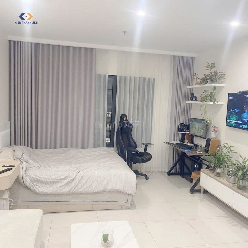 Chính chủ gửi bán căn Studio full nội thất giá 2,4 tỷ