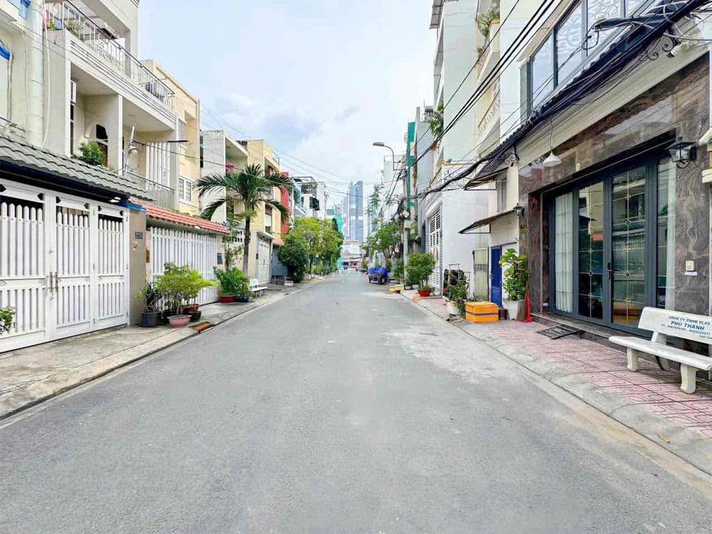 NHÀ TIỆN XÂY MỚI ĐƯỜNG 12M NGUYỄN THỊ THẬP QUẬN 07 - Ảnh 2