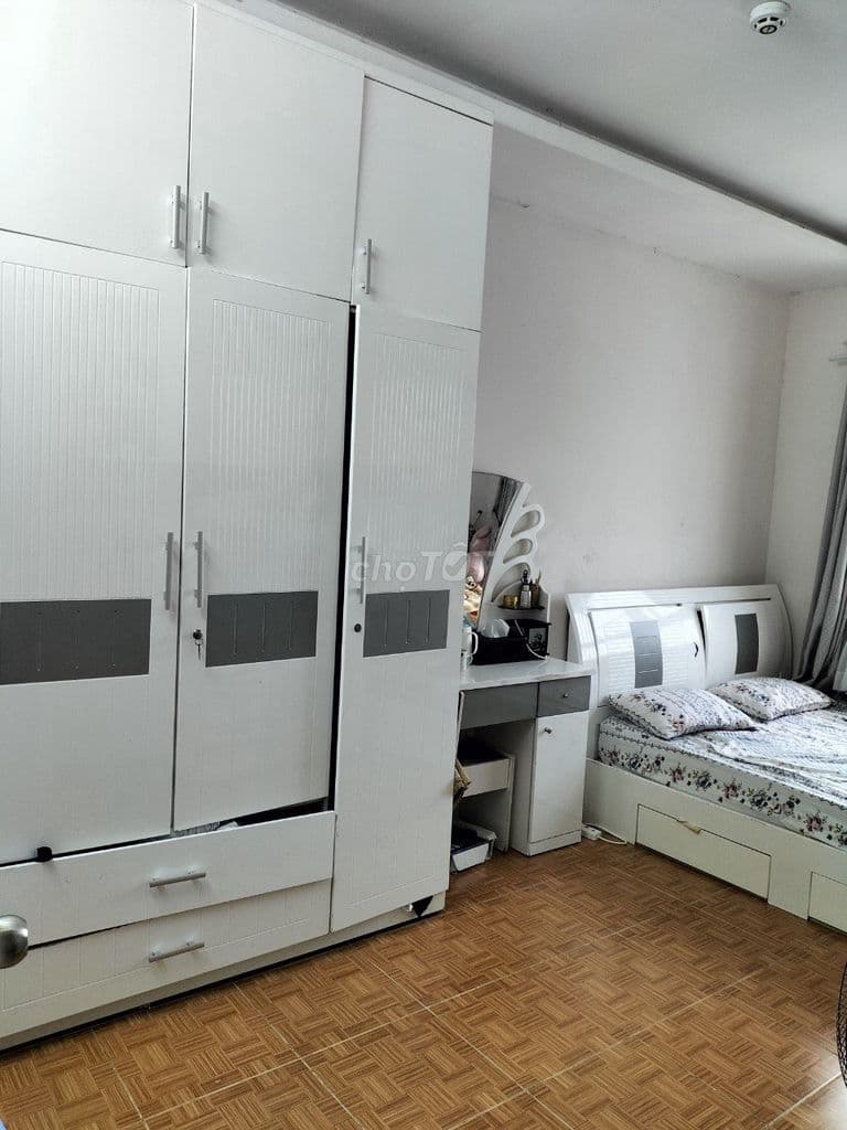 Bán căn hộ 8X Đầm Sen - SH riêng. DT 47m2 - 1PN - Giá bán 2.4 tỷ