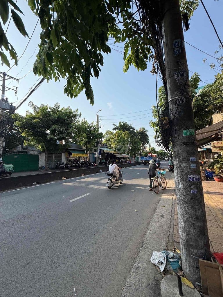 nhà mặt tiền nguyễn thị sóc sát chợ đầu mối đường lớn 30m - Ảnh 2