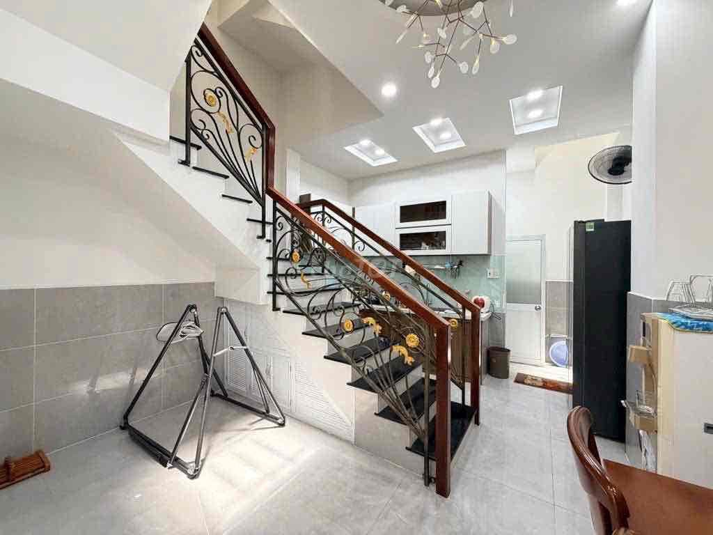 NHÀ ĐẸP Ở NGAY (4 x 10) (3P ngủ) có ST - hẻm 3 thông đường Quang Trung - Ảnh 3