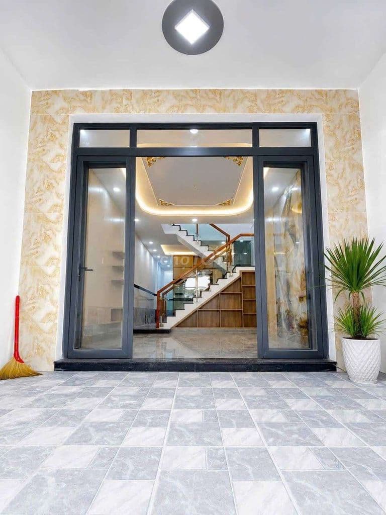 Bán nhàđẹp gầnTô Ký 1xẹc đg Phạm Thị Giây 4*18m sổđỏ chung Giá2TỶ100tr - Ảnh 3