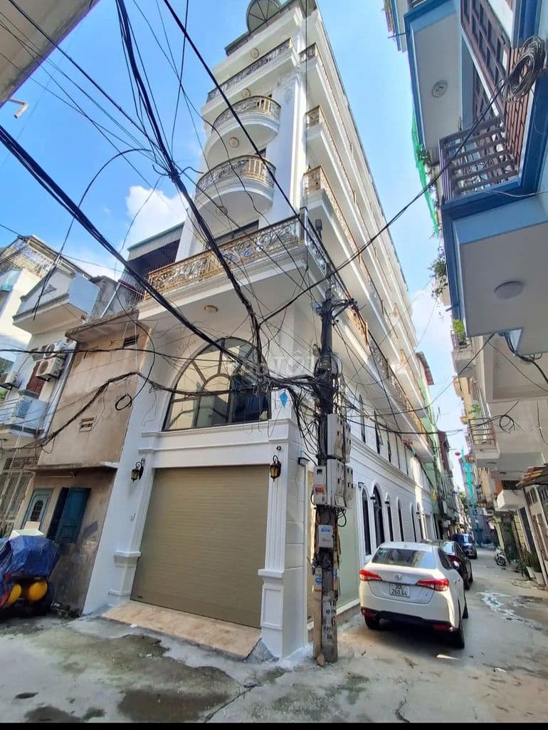 Bán nhà Sài Đồng 55m2, lô góc 2 mặt tiền, gara ô tô, ô tô tránh