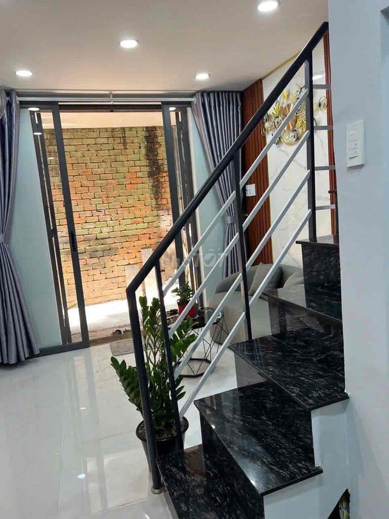 Bán nhà gần Bệnh viện quận 7 GIÁ 2,5 TỶ đang cho thuê tháng 15 triệu