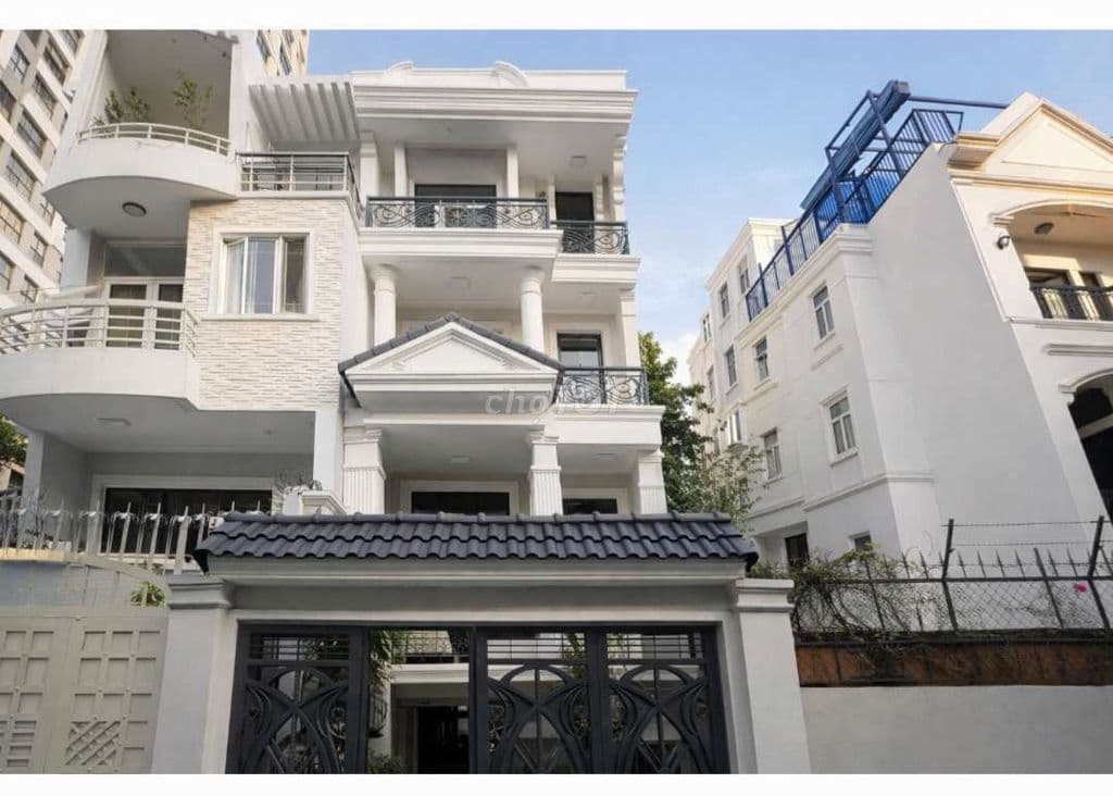 Sát sân bay – biệt thự 7PN, hầm để 2 xe hơi – giá tốt bất ngờ