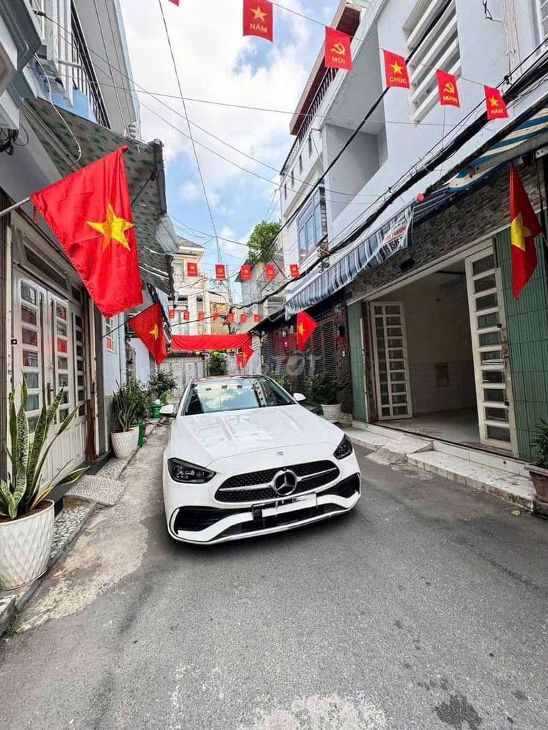 Chỉ 3,98 tỷ có nhà hẻm xe hơi, 2 tầng, Nguyễn Văn Khối