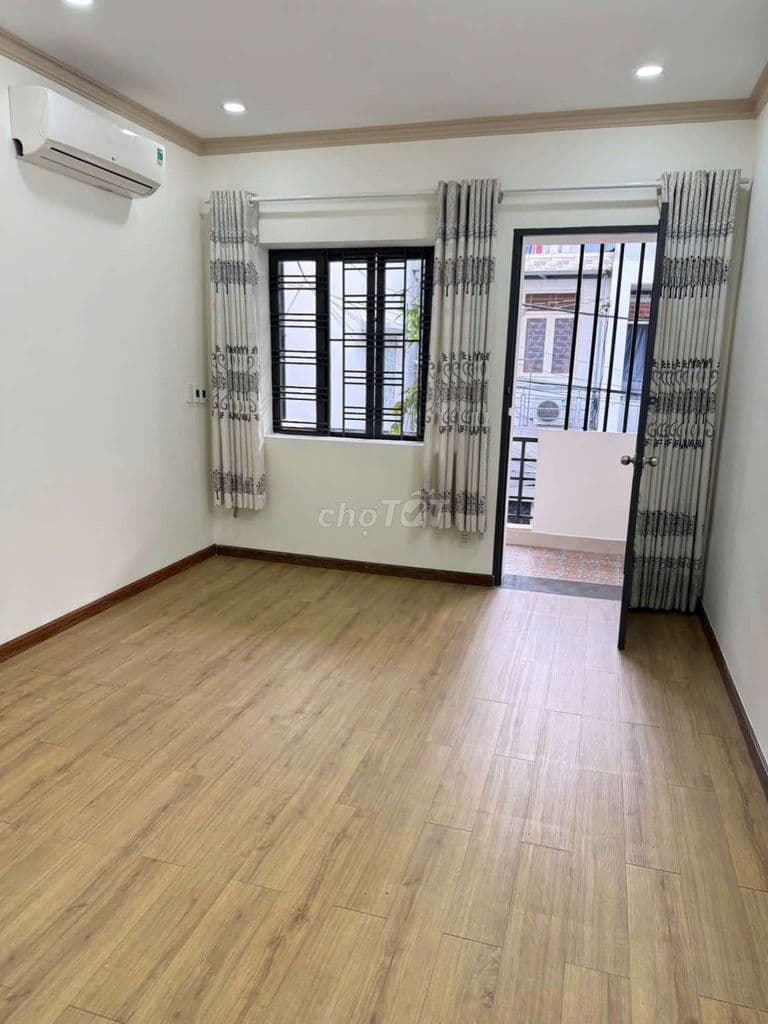 nhà hẻm 7m đúc 1 lầu 2pn khu trung tâm lê văn sĩ f1 tân bình