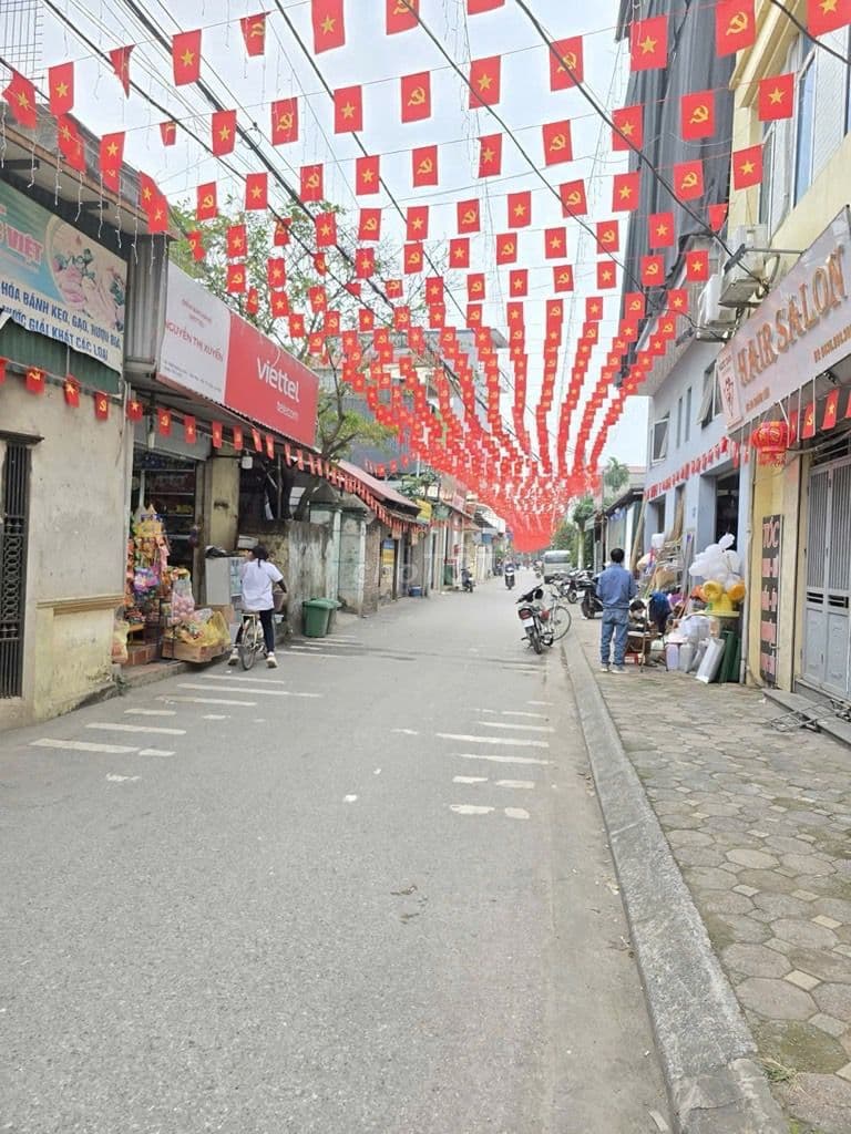 Bán đất tặng nhà mặt phố hoàng liên-ô tô tránh -kinh doanh đỉnh.