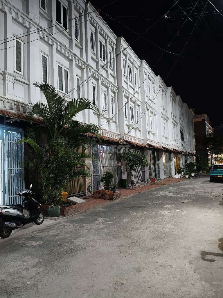 Bán đất vị trí đẹp pháp lý rõ ràng xây dựng tư do