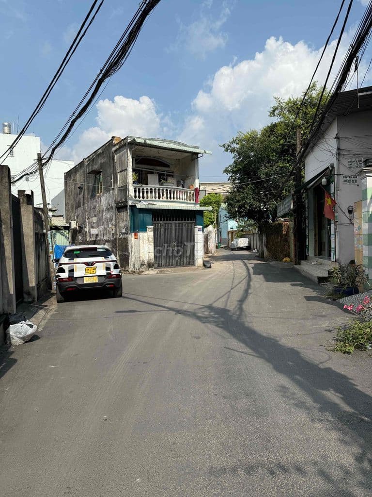 góc 3 mặt tiền đường 8 linh trung,thủ đức