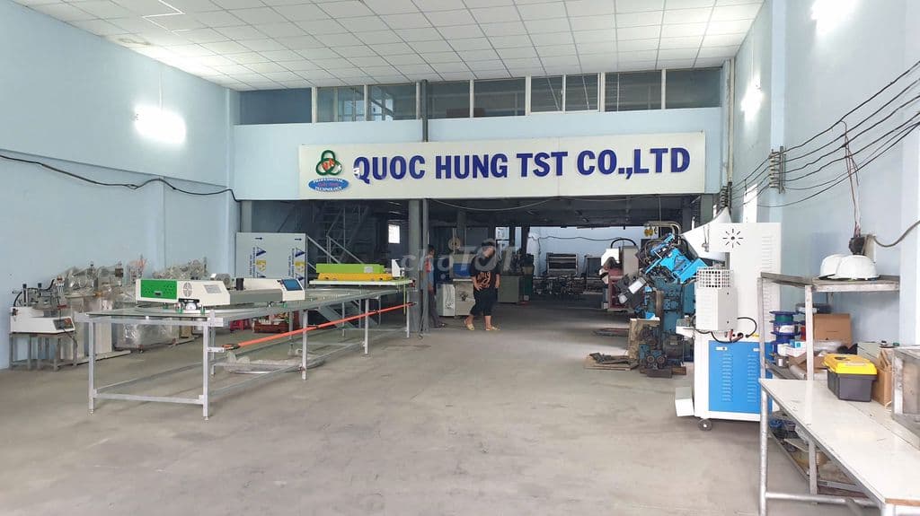 HOT- Bán gấp nhà 9.5x35, đổ lửng, đường 10m, gần chợ Xuân Thới Thượng