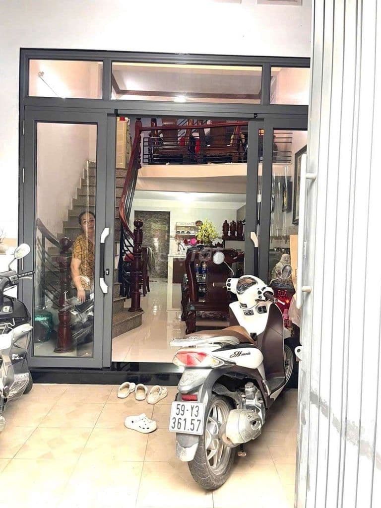 BÁN NHÀ HẺM XE HƠI QUẬN 12, KẾ BÊN TRẠM SẠC Ô TÔ CỰC TIỆN, CHỈ 4.X TỶ
