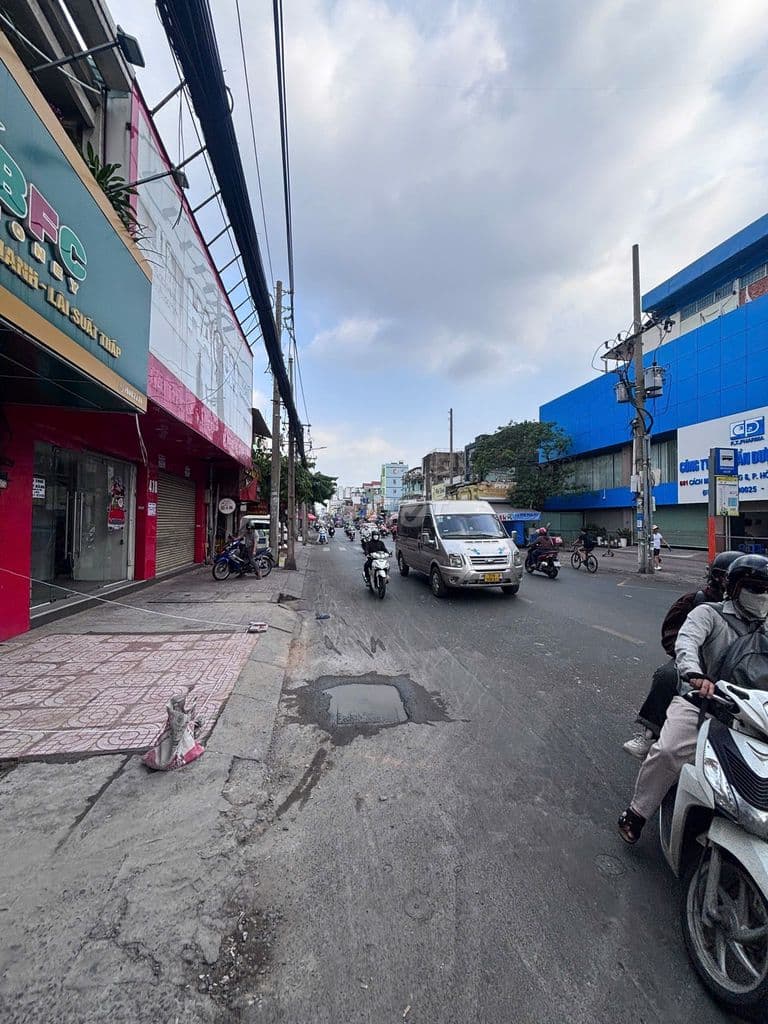 BÁN NHÀ MẶT TIỀN ĐƯỜNG CHẤN HƯNG QUẬN TÂN BÌNH - Ảnh 2