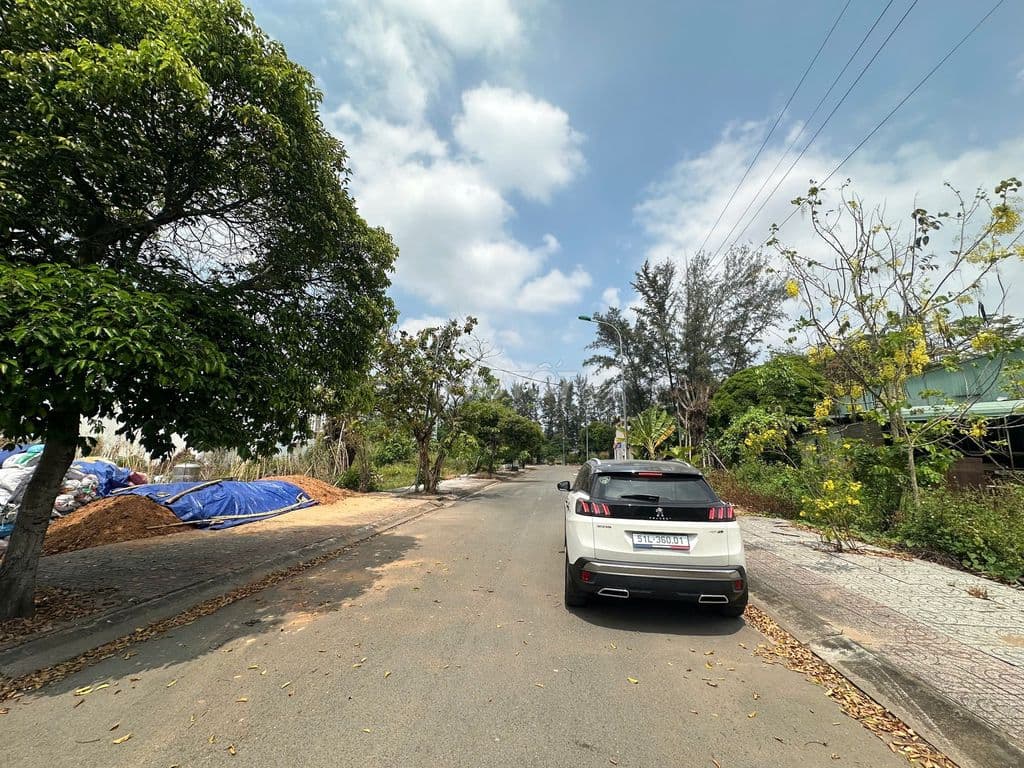 Bán gấp lô đất dự án Mẫu Giáo Trung Ương 3 DT 12x28m giá 80tr/m2