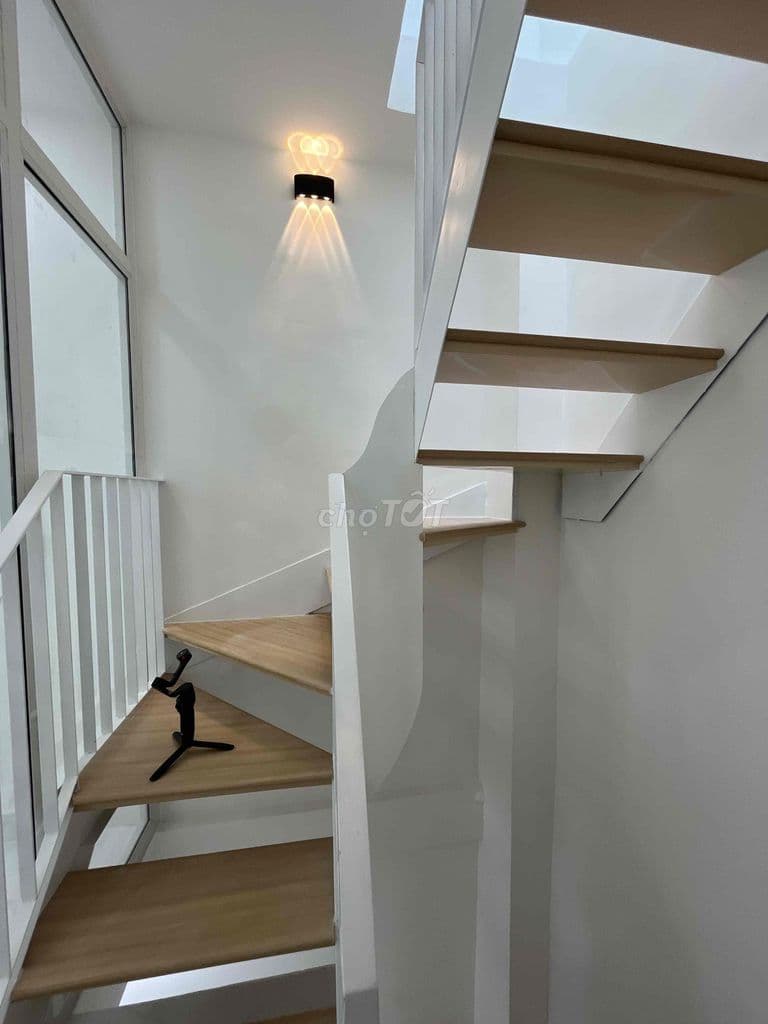 Bán nhà Shr DT:2.3x6m 3 Tầng 2PN hẻm 205 Huỳnh Tấn Phát Quận 7 - Ảnh 2