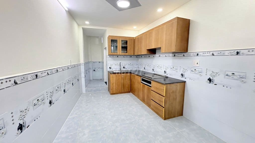 NHÀ MT ĐƯỜNG SỐ - 2 TẦNG - ĐƯỜNG NHỰA XE HƠI - SÁT CHƯƠNG DƯƠNG - Ảnh 2