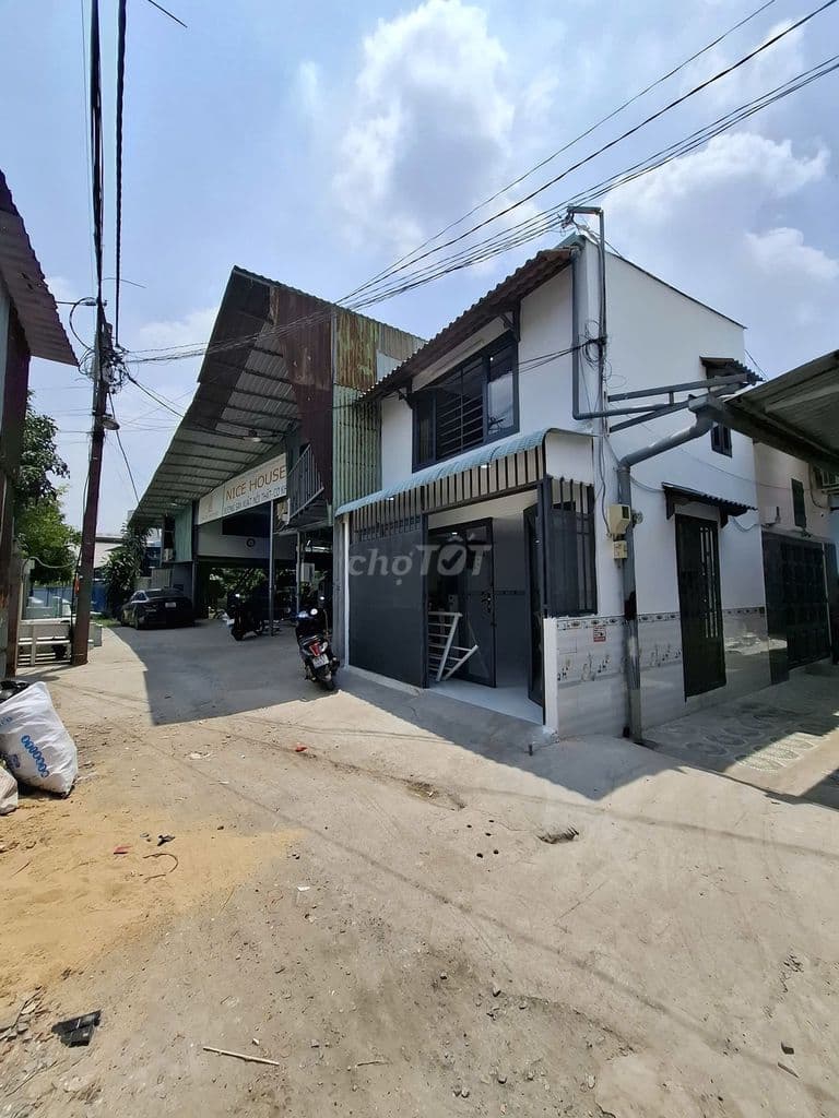 NHÀ HẺM XE TẢI LÊ VĂN KHƯƠNG GẦN NHÀ MÁY BIA, DT 5x6M. GIÁ 1,189 TỶ