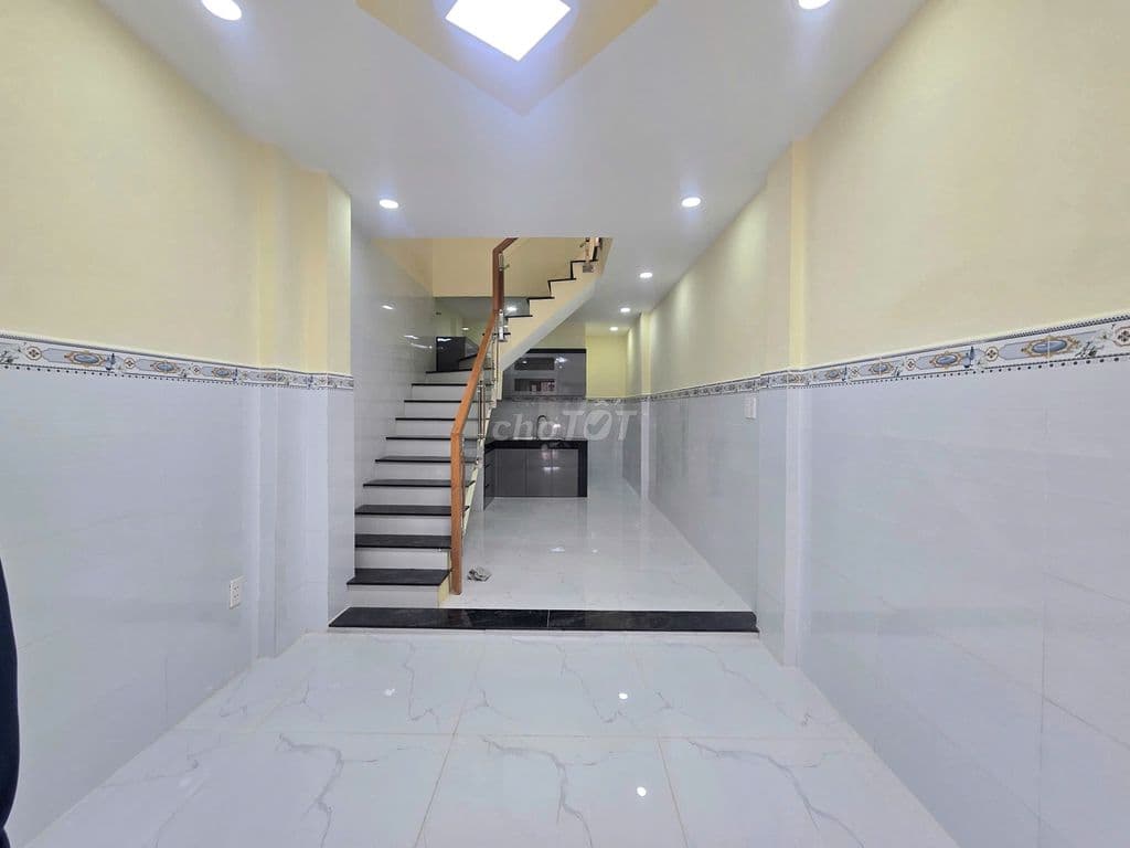 GIẢM 600TR-Bán nhà Nguyễn Hồng Đào. DT 3x10- 1 Lầu MỚI đẹp ở ngay-2PN
