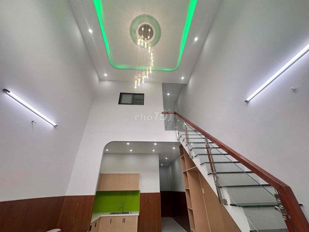 nhà đẹp 1/.hà huy giáp ngay sát Cầu Ngã Tư Ga sang GV 2 phút - Ảnh 2