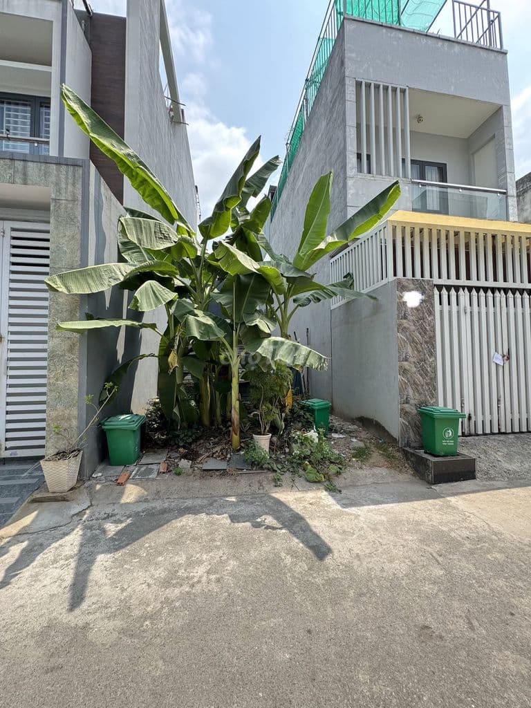 Đất đẹp 64m2, sổ riêng gần Liên Phường đi Q2 khoảng 7 phút giá 3 tỷ 9