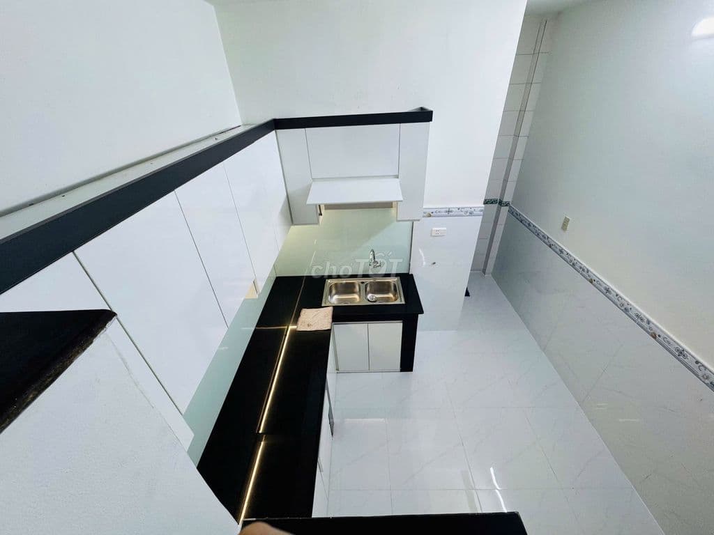 Bán nhà Gần bến xe Buýt Thới An, đường Lê Văn Khương, giá 2 tỷ 050 tr - Ảnh 2