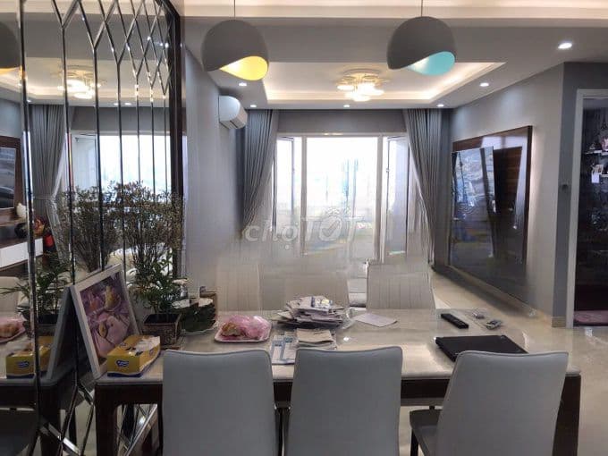 Chính chủ bán căn 2PN chung cư 4S, có sổ hồng, full nội thất