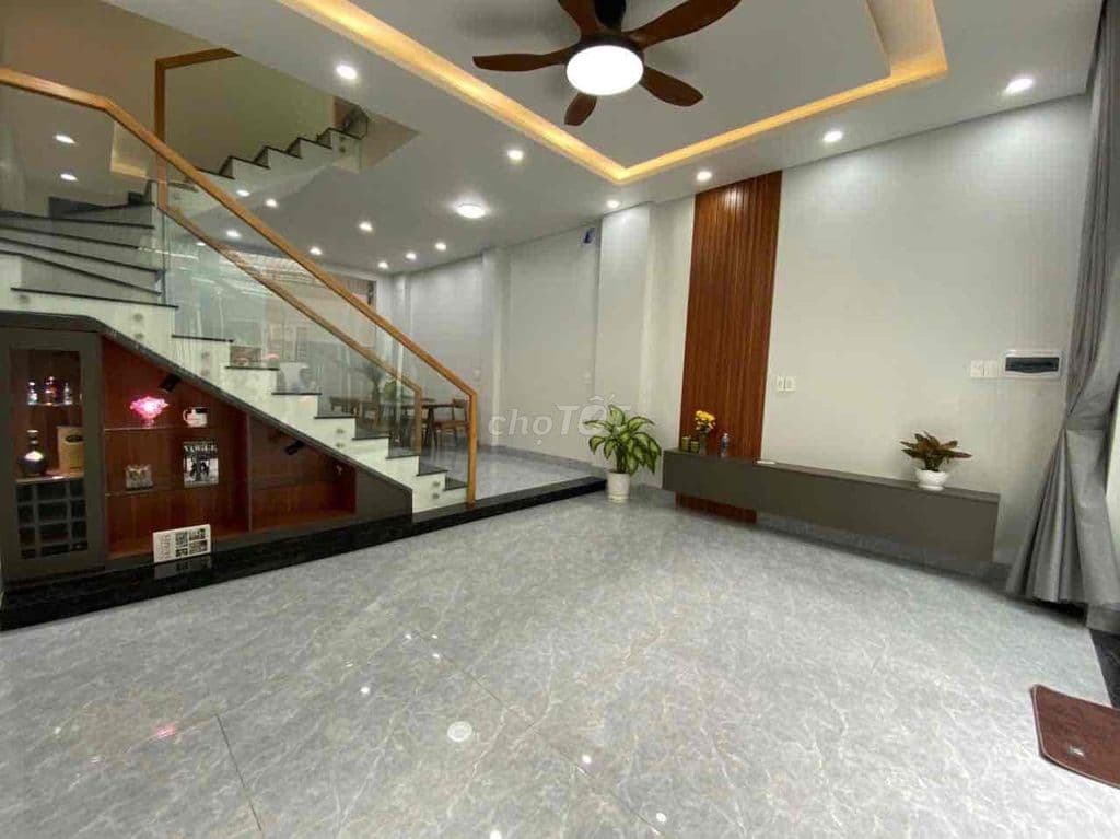 NHÀ SHR Q.12 SÁT GÒ VẤP - 5Mx12M 2 LẨU 3PN - SÁT GÒ VẤP NHỈNH HƠN 5T