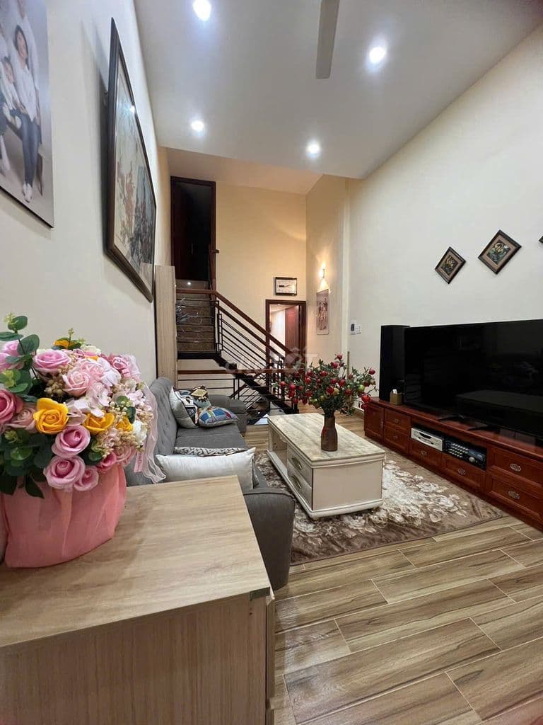 Bán nhà Hẻm Xe Hơi 3 tầng mới đẹp. Full Nội Thất. Nhỉnh 11 tỷ - Ảnh 2