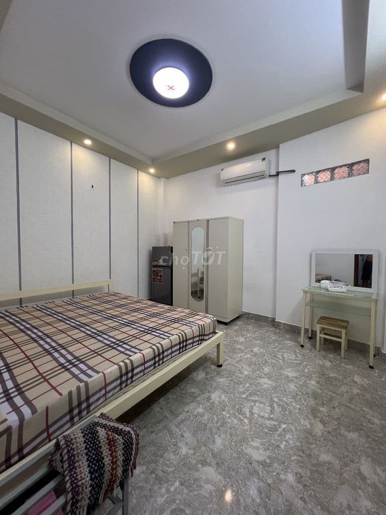 Mặt Tiền Kinh Doanh - 60m vuông đất. Giá dưới 10 tỷ - Ảnh 2