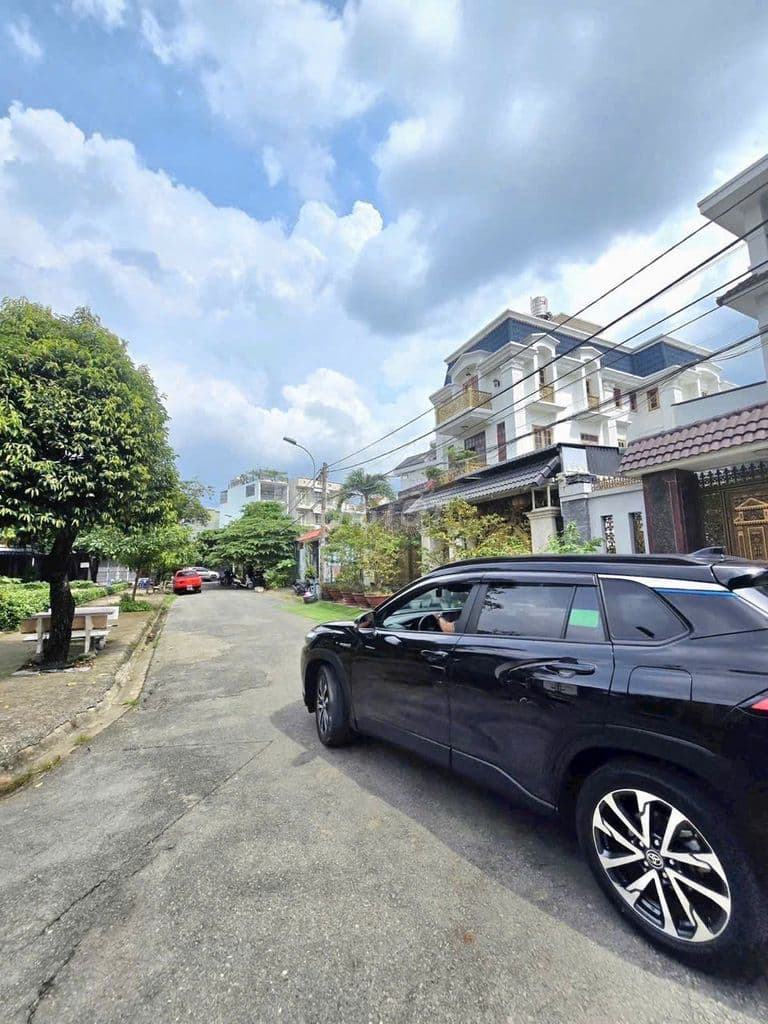 Bán nhà Lê Văn Chí - Ngã 4 Thủ Đức - 80M2 - Đường 12M - View Công Viên - Ảnh 2