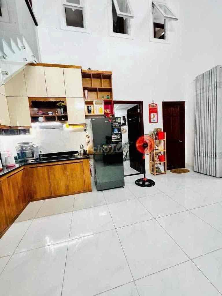 Nhà 2 Lầu Gần Hoàng Diệu 2 - 2 Mặt Tiền Xe Hơi Mới Tinh - Chỉ 4.6 Tỷ - Ảnh 2