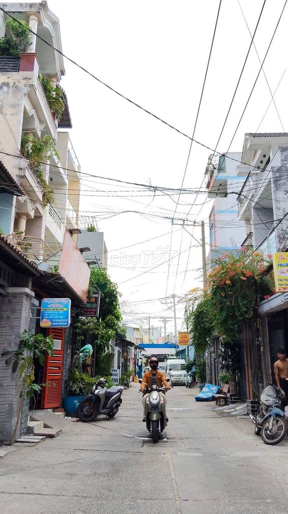 NHÀ ĐẸP ĐƯỜNG GÒ XOÀI, HẺM XE HƠI TRÁNH, 56M2, HƠN 5 TỶ TL
