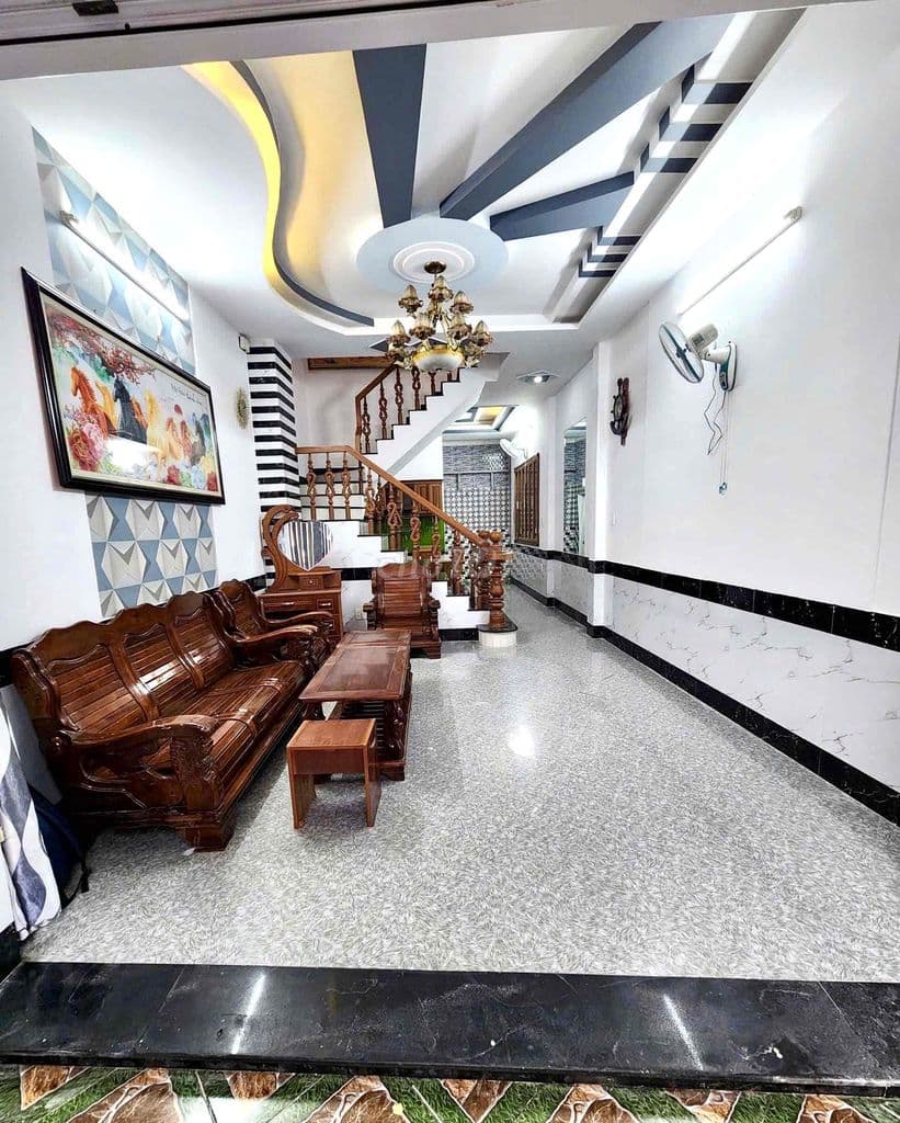 Bán nhà hẻm Phan Huy Ích (đối diện Emart), 4x13m, 2 lầu, Giá 6.7 tỷ TL