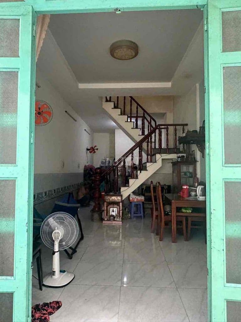 BÁN NHÀ VI BẰNG Ở HT17
