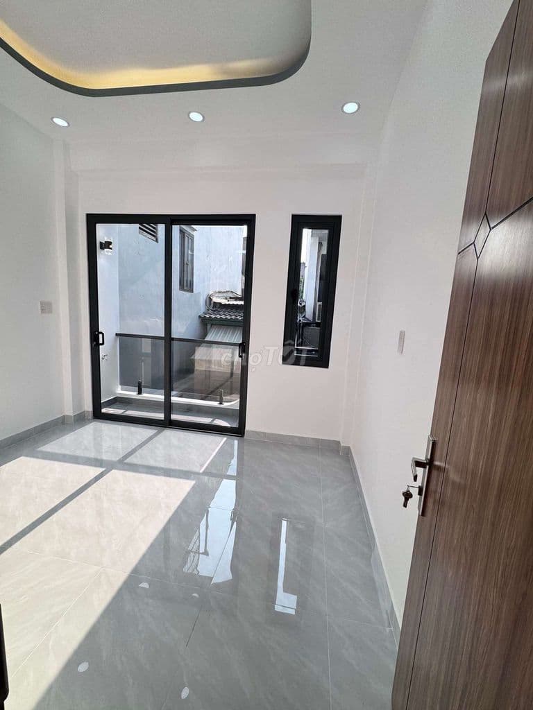 NHÀ ĐẸP Ở NGAY SHR 82M2 tại Nhà thi đấu Phú Thọ hơn 7 tỷ - Ảnh 2